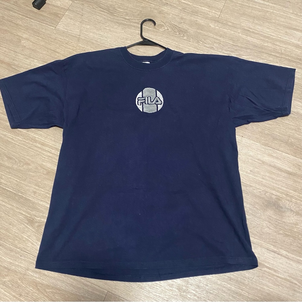 Vintage Men fila navy tee size XL